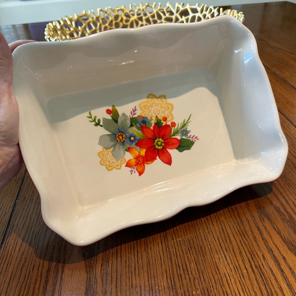 EUC Pioneer Woman Red Lace & Floral Stoneware Bakeware/Baking Dish, Used…